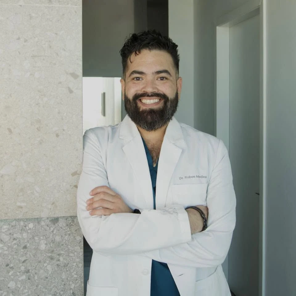 Dr. Rubén Medina